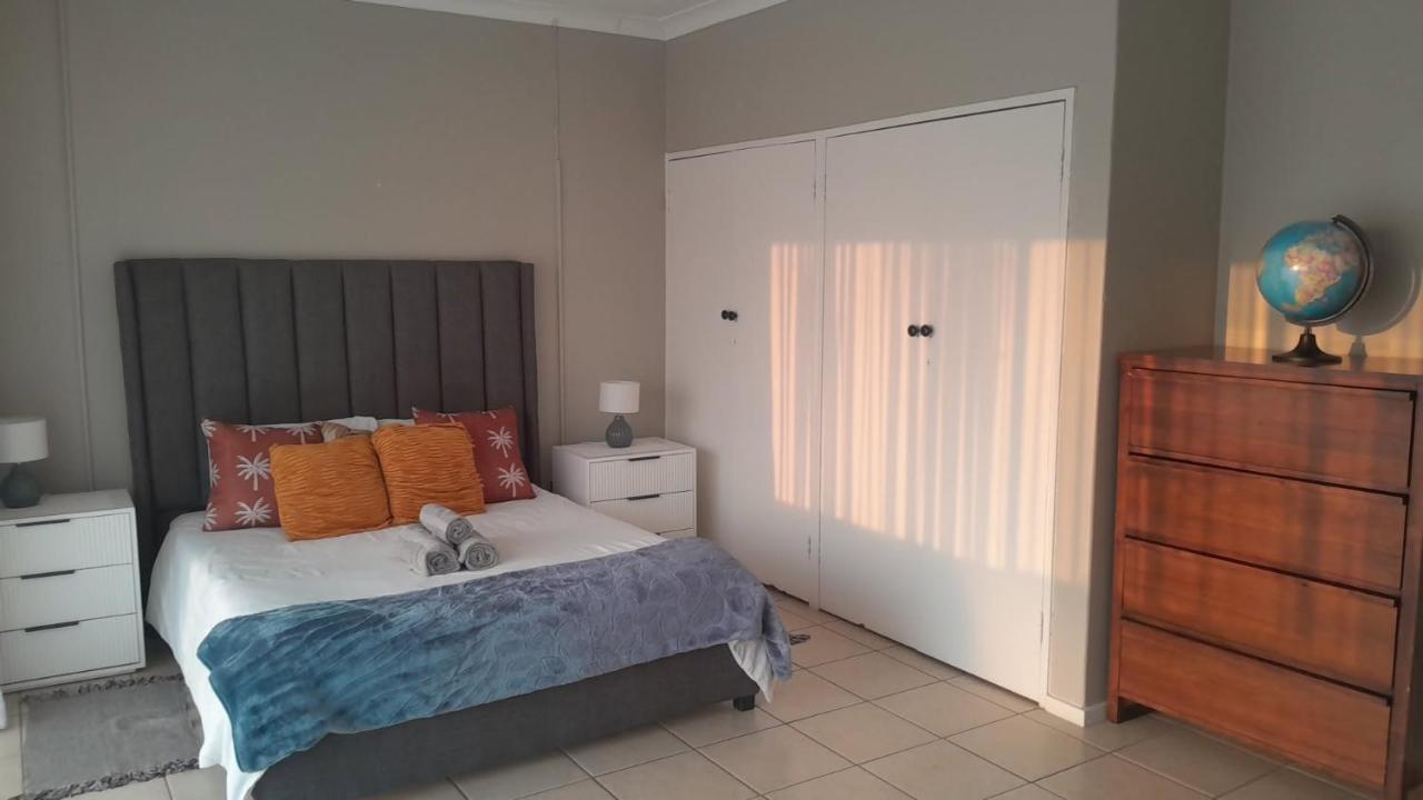 Rhodesfield's Hidden Gem - Chambres d’hôtes Kempton Park