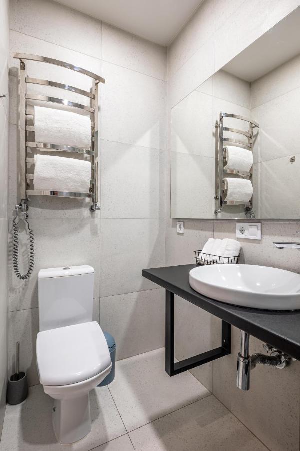 Апартаменти по вул Менцинського 6 - Bed and Breakfast Lviv