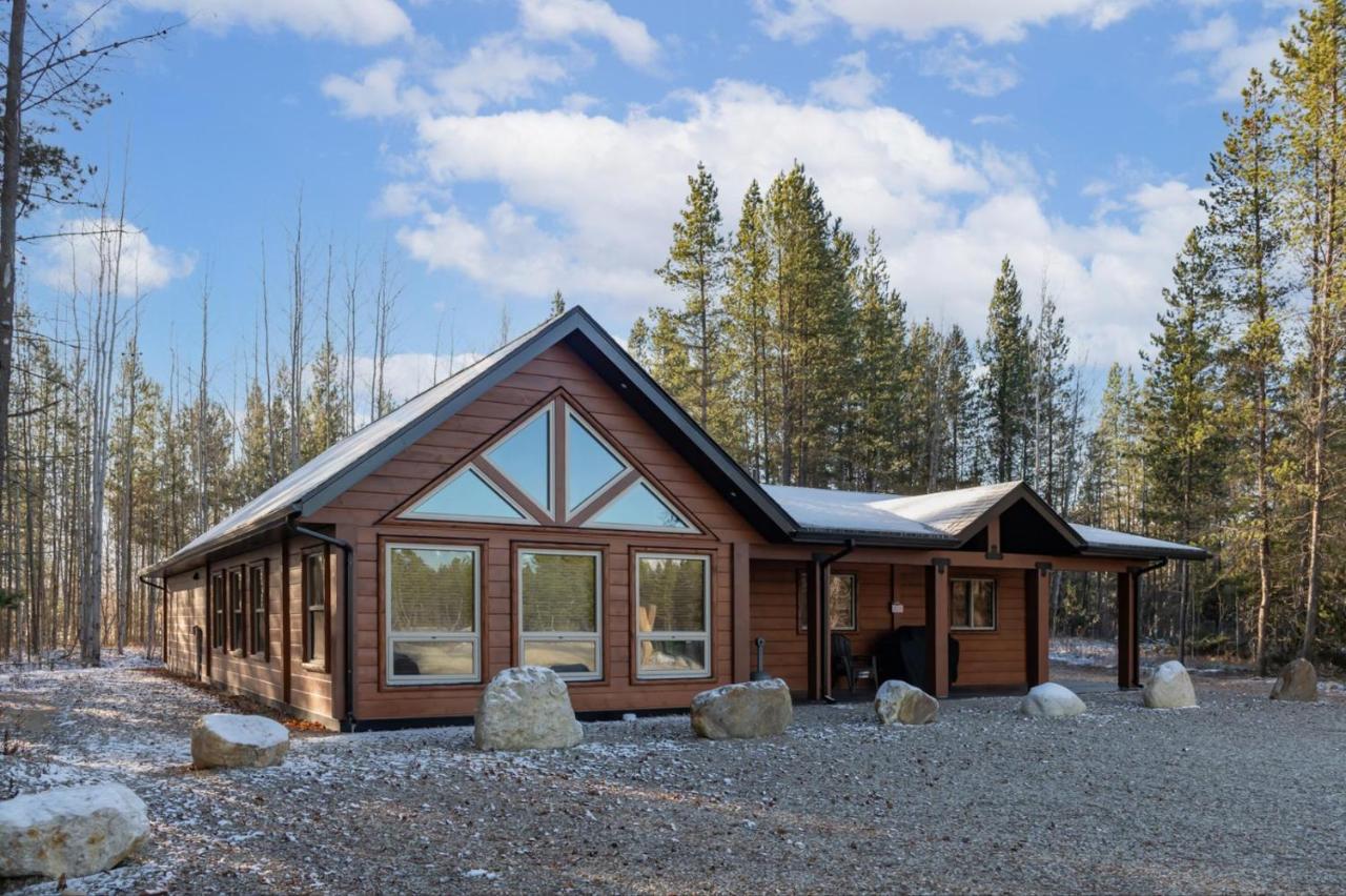 The Evergreen Cabin - B&B Valemount