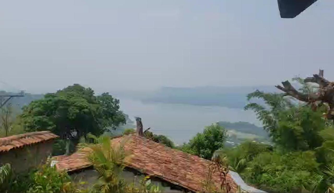CASA LICHIs - B&B Suchitoto