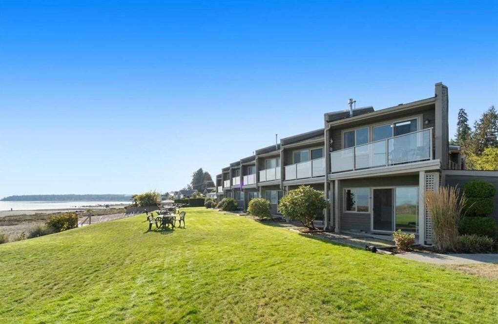 Shorewater Resort Oceanside Studio - 2 beds - Bed and Breakfast Qualicum Beach