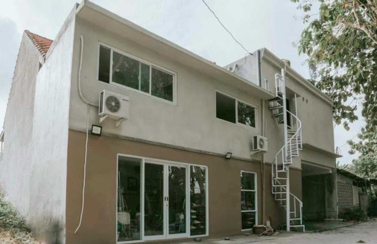 D' Jati Homestay - B&B Ungasan