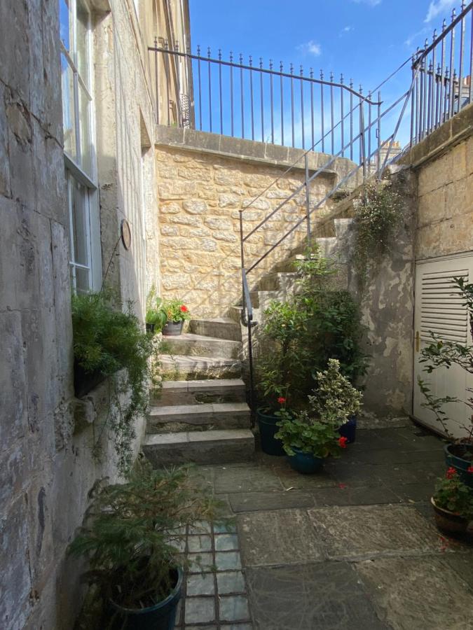 The Pickwick House 2 bedroom free parking - Bed and Breakfast Bath