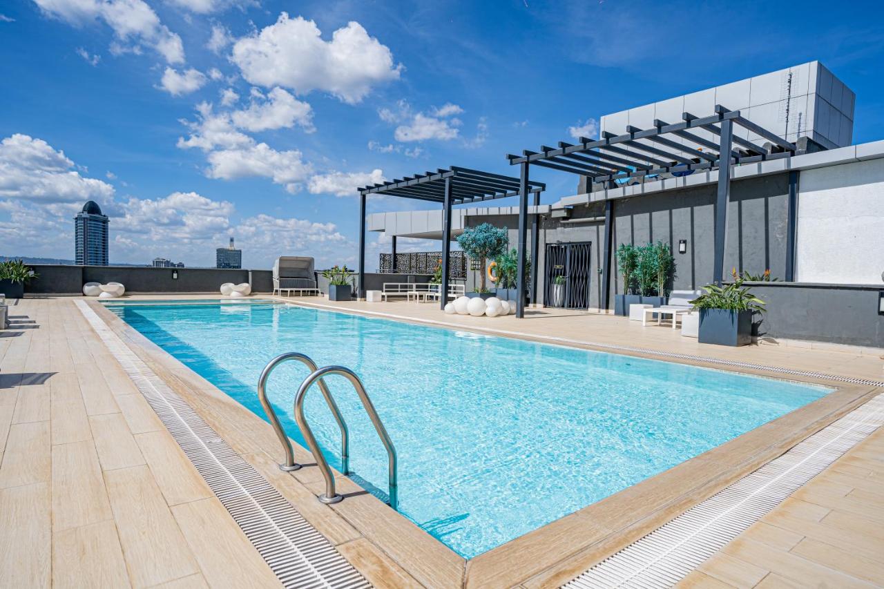Riverside Square One, Two & Three Bedroom Apartment, Swimming pools, gym, workspace, Wonderiss Properties Westland Living - Chambres d'hôtes Nairobi