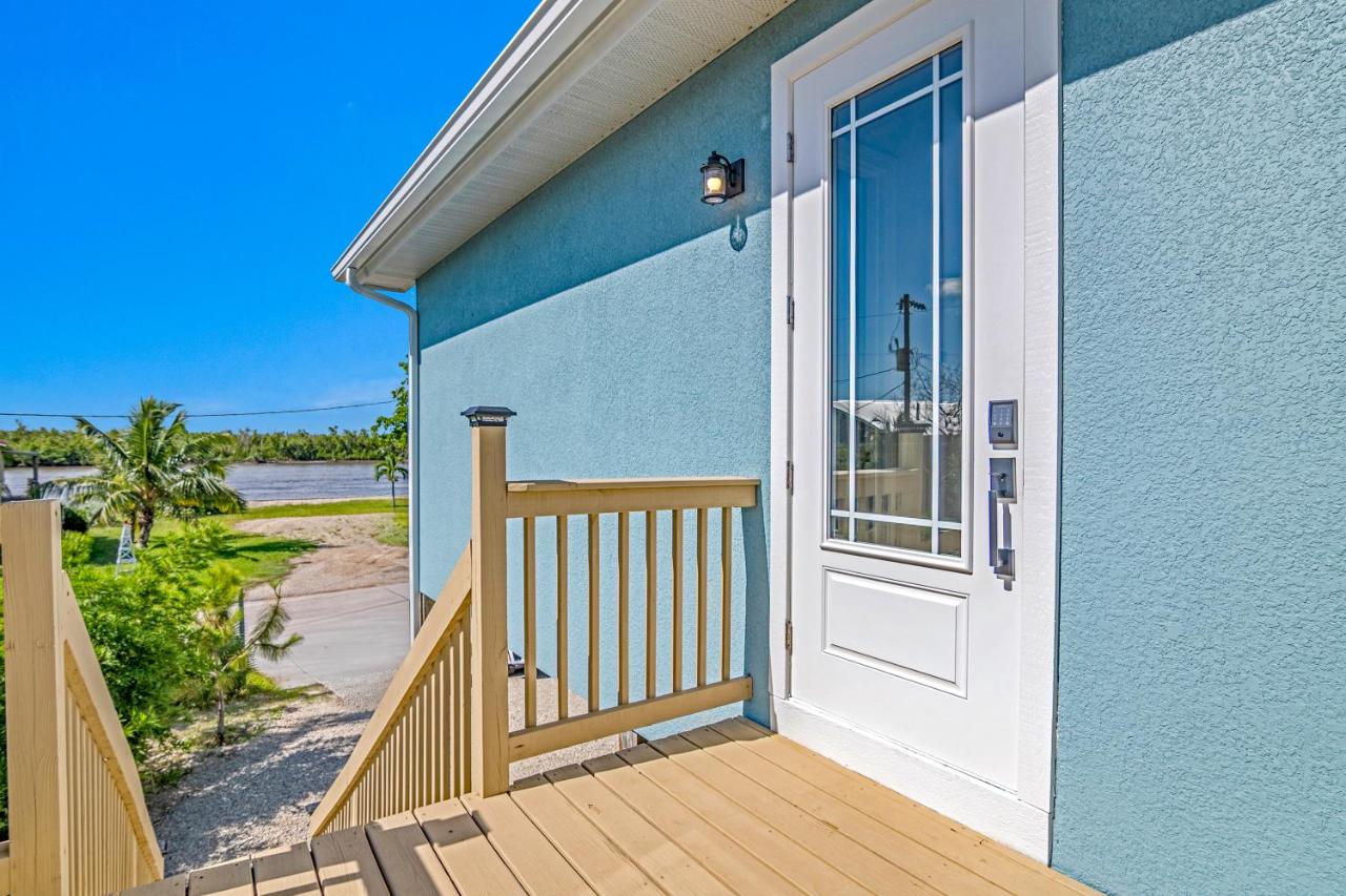 Harbor Place Boathouse BRAND NEW DOCK - B&B Marco Island