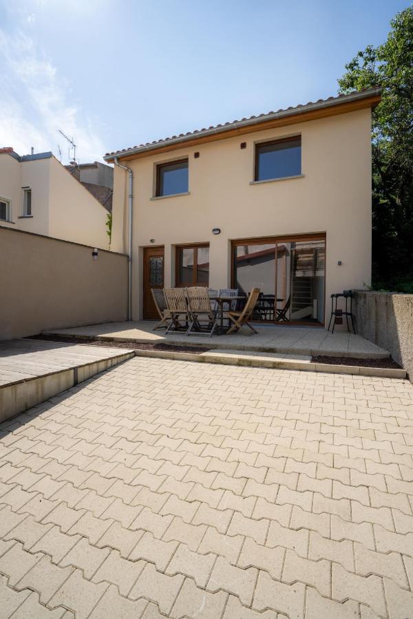 Les Maisons Bareyre - Grandes Maisons avec terrasse - Chambres d’hôtes Saint-Sandoux