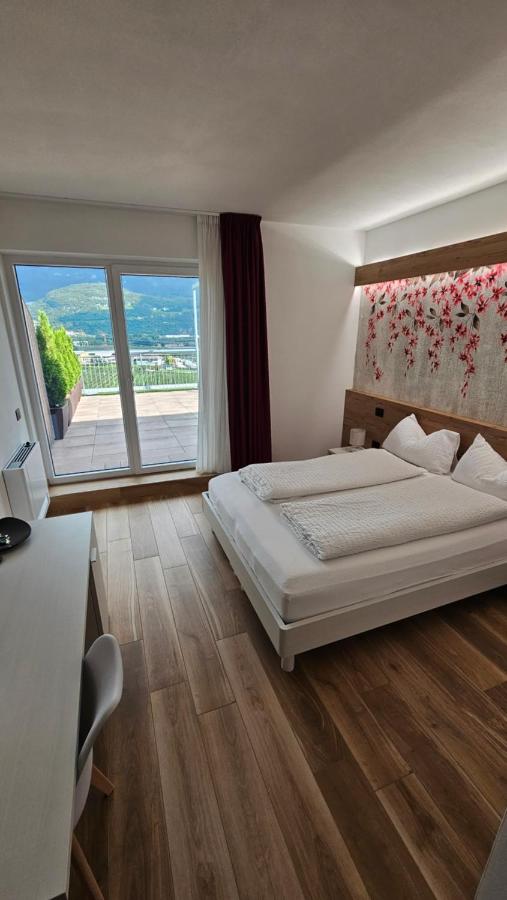 Camera Superior Matrimoniale/Doppia con Letti Singoli con Terrazza 