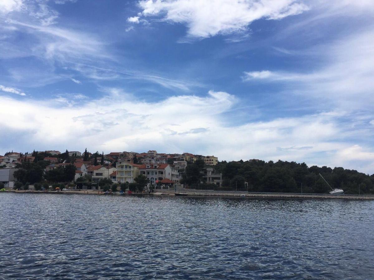 Crystal Bay Apartments Toni 70m to Beach - B&B Rogoznica