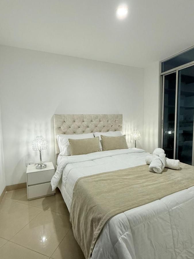 APARTAMENTO EN LAURELES, Ambiente familiar - Chambres d'hôtes Medellín