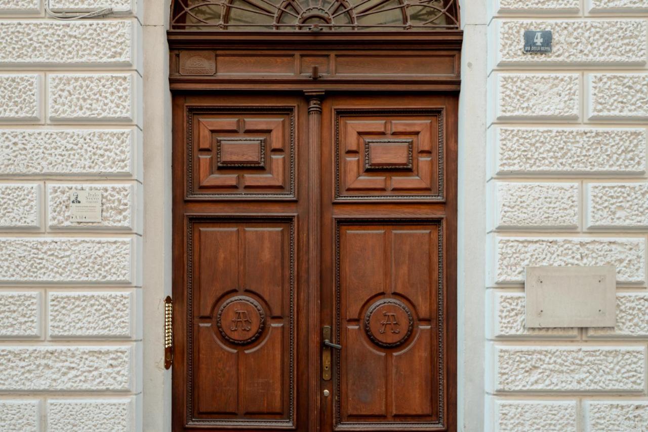 Palazzo Panfilli Central Luxury - Ferienwohnung Triest