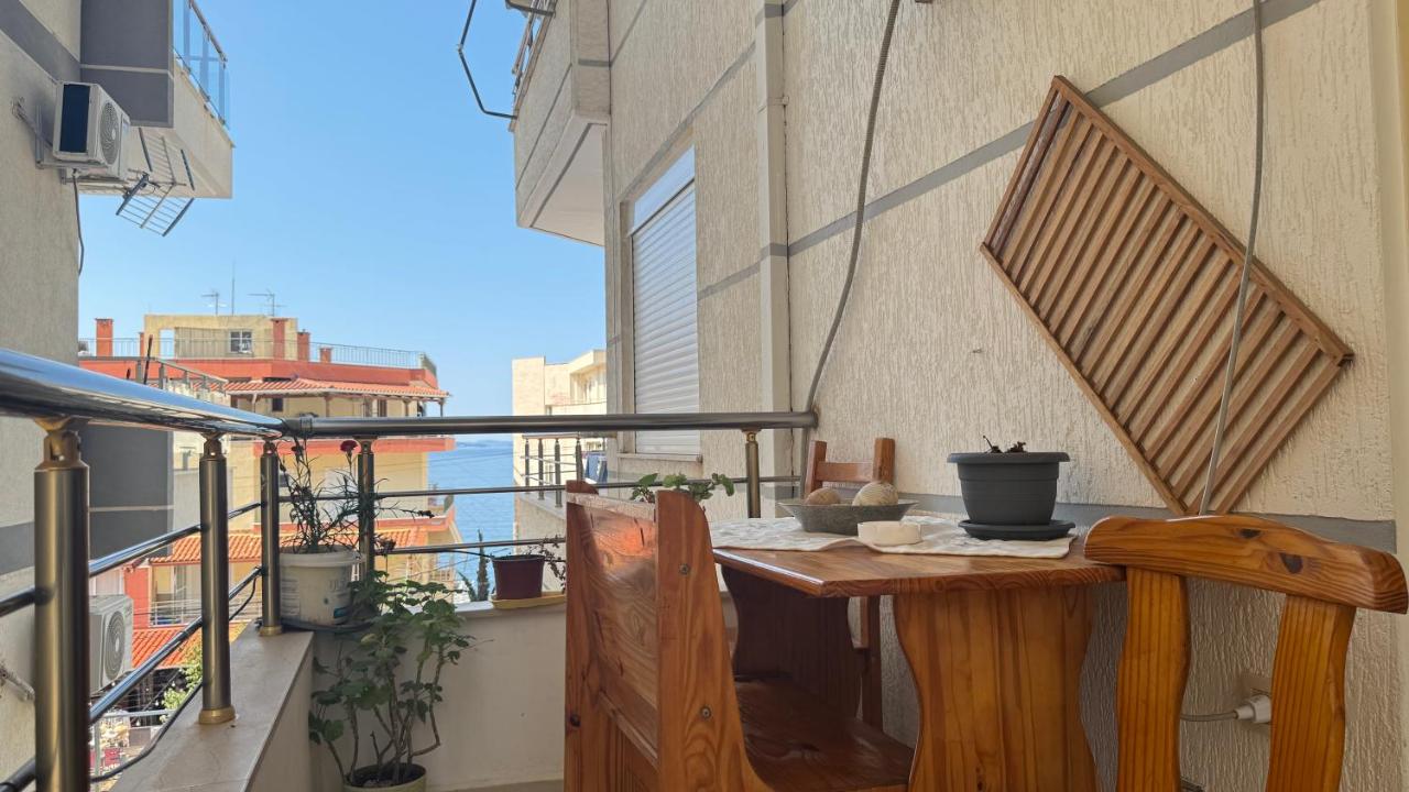 Plarentina Apartment - Modern & zentral mit Balkon und Meerblick - Chambres d’hôtes Saranda