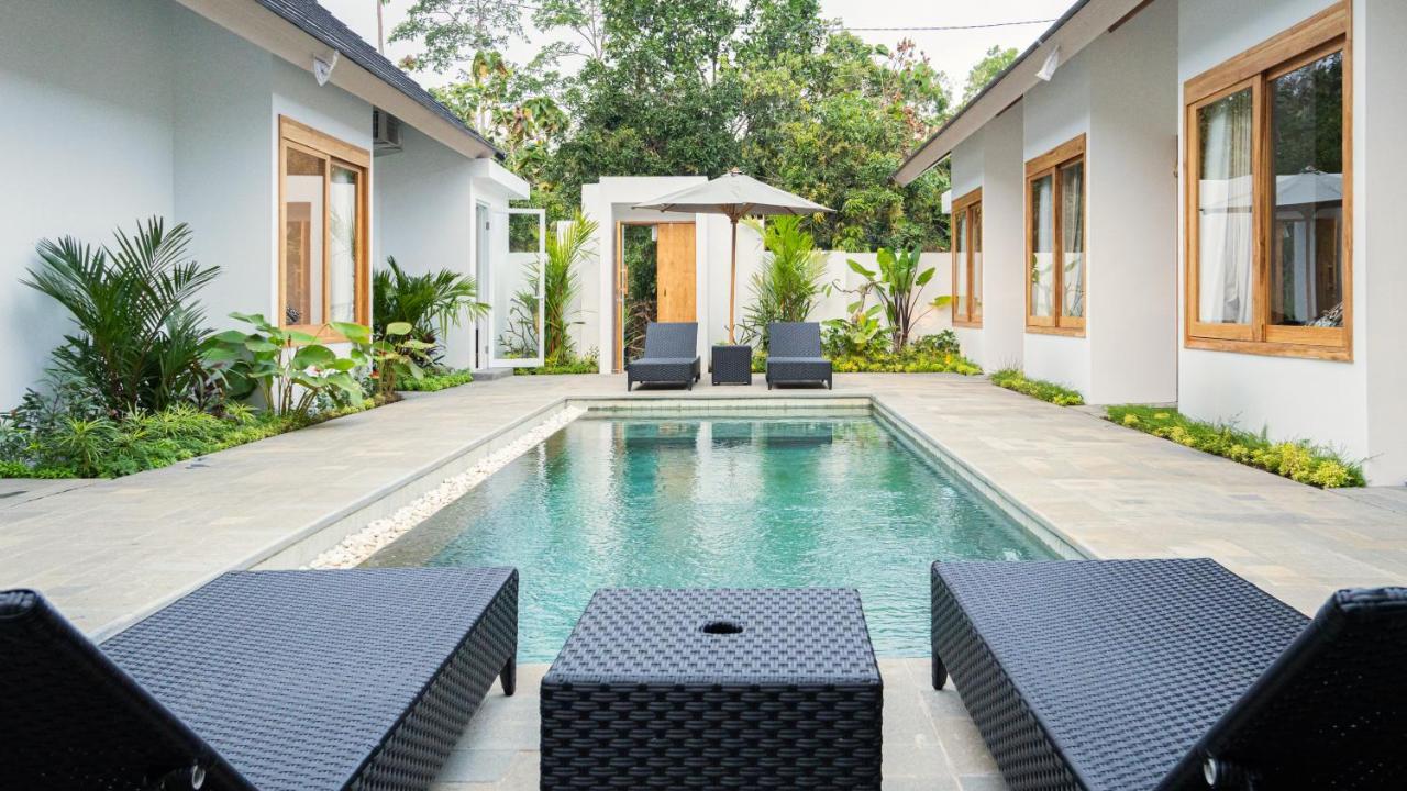 Kaylora Villa by Tanya Pink - B&B Uluwatu