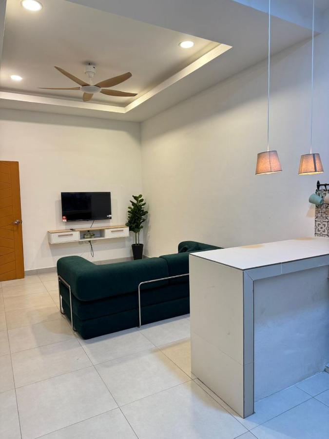 Lily Homestay Villa - Chambres d’hôtes Kampung Sungai Baharu