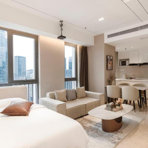 Deluxe Family Suite