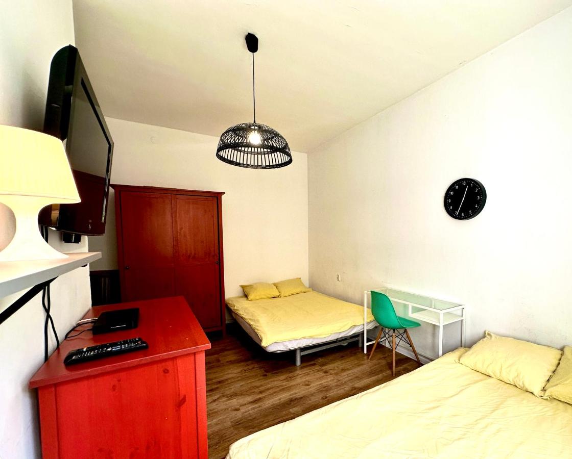 Camera Quadrupla con Bagno in Comune 