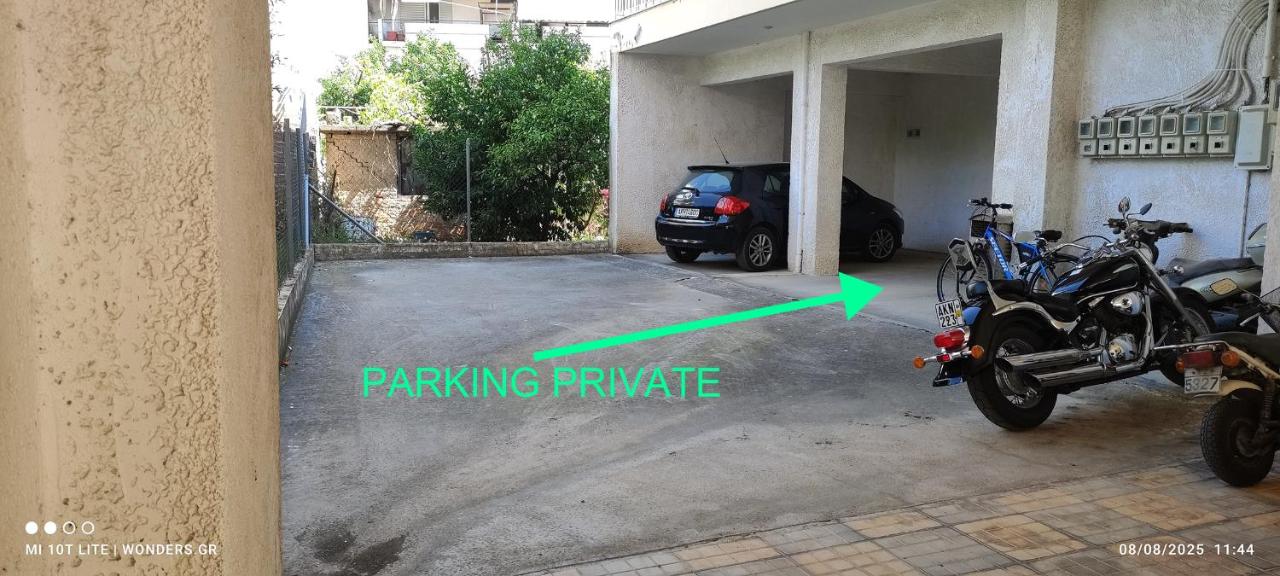 Delux 3 Bedroom Apartment Exceptional Location - Bed and Breakfast Sparta