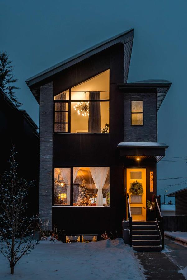 NordicSauna 3 Ensuite baths TheYellowDoorRetreat - B&B Edmonton