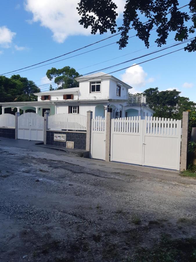 Résidence LE LATANIER - B&B Sainte-Anne