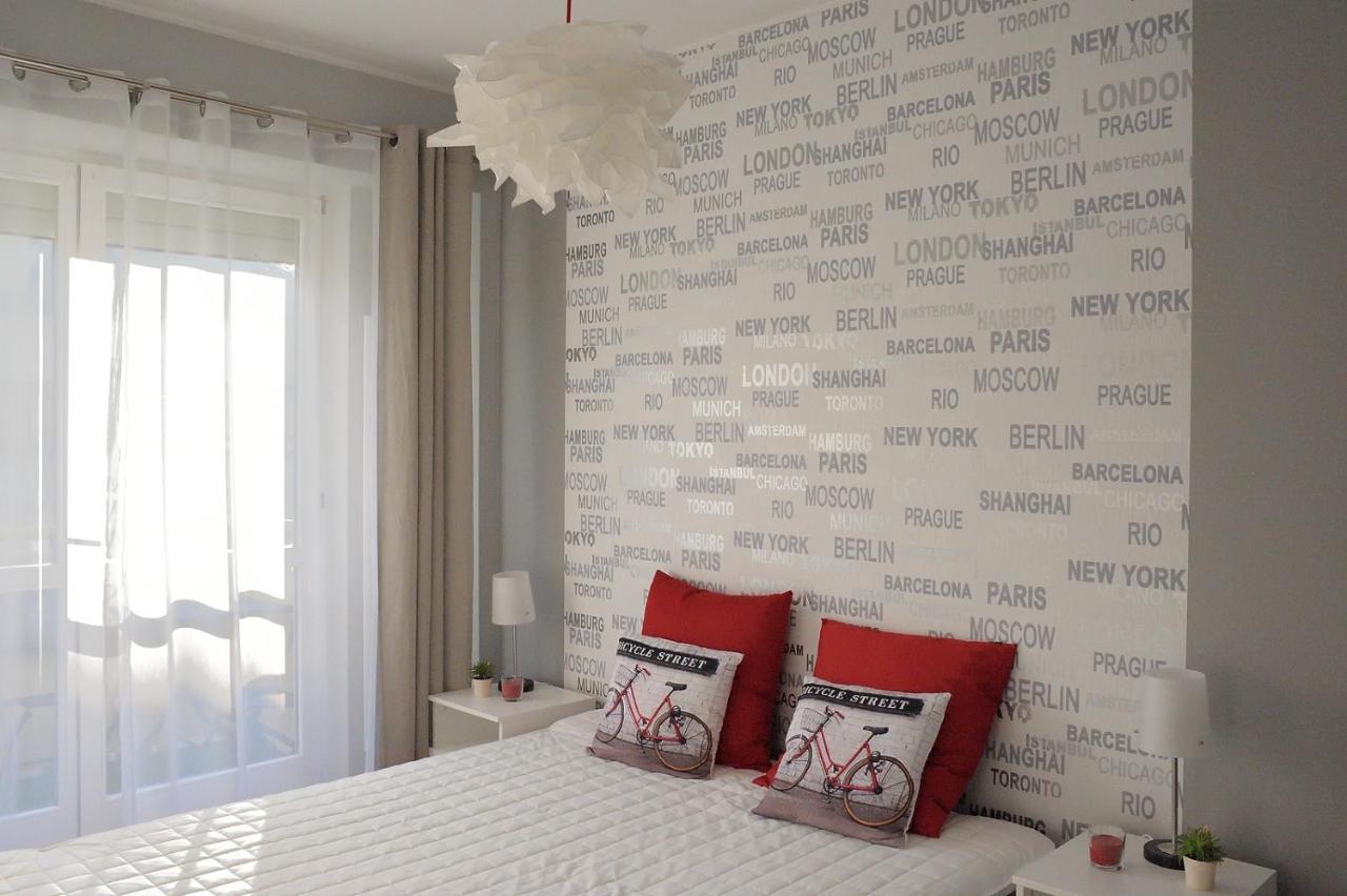 Apartament Kabaty - Ferienwohnung Warschau