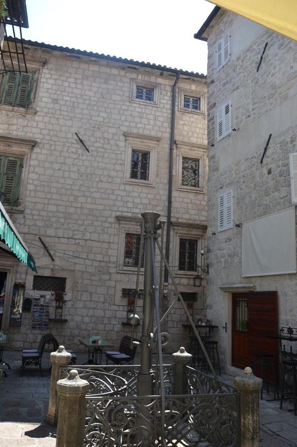 Apartmani Art Karampana - B&B