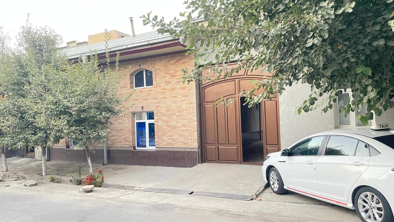 Adashboy Palace Family Guest House - B&B Samarcanda