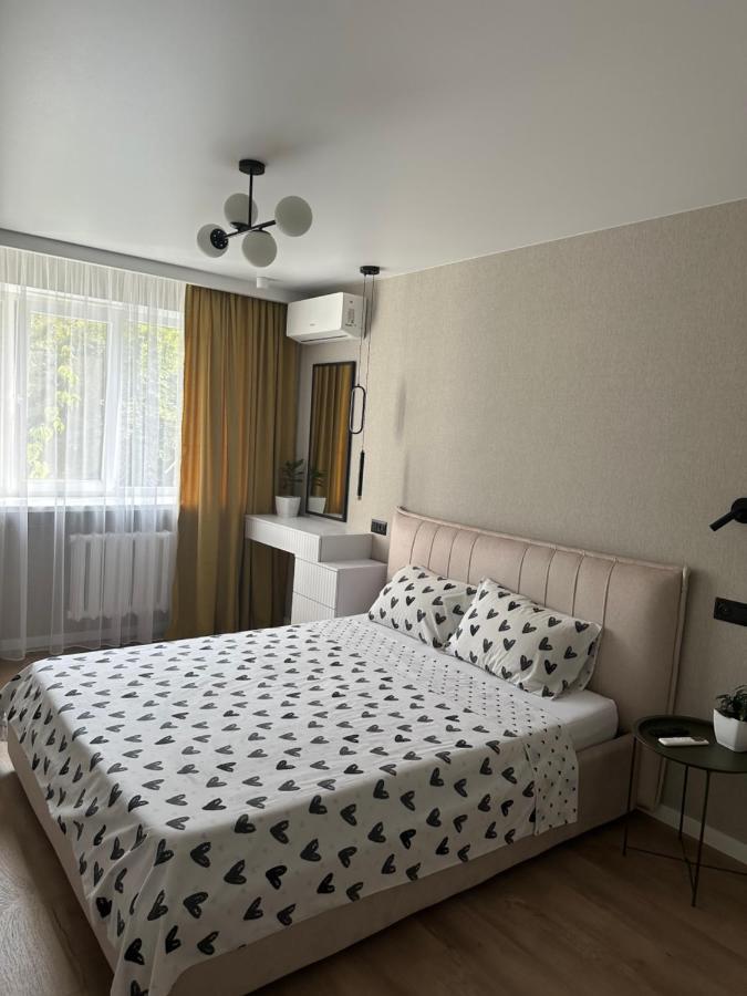 My bee apt - Bed and Breakfast Krementsjoek