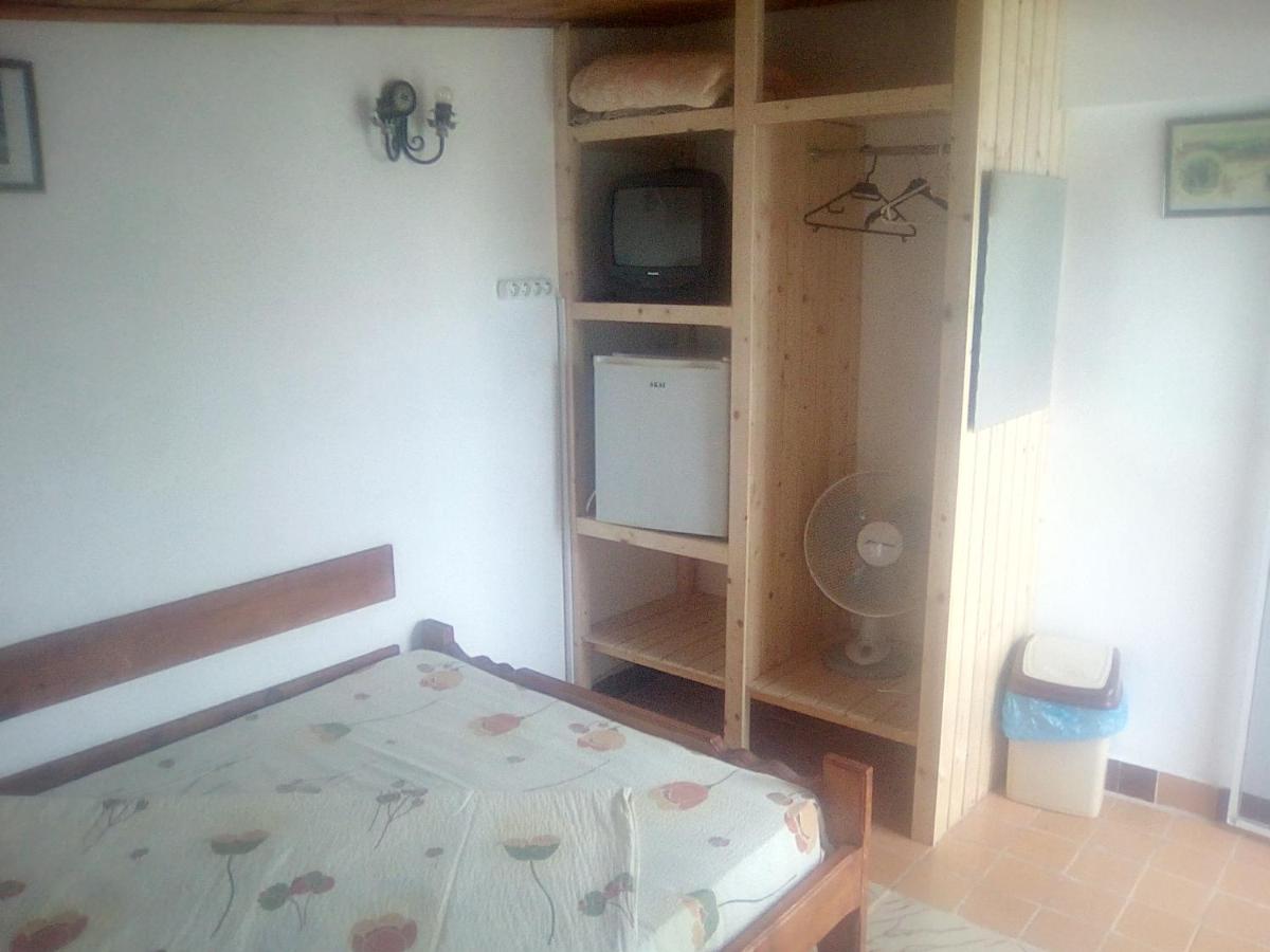 Chambre Simple avec Salle de Bains Commune