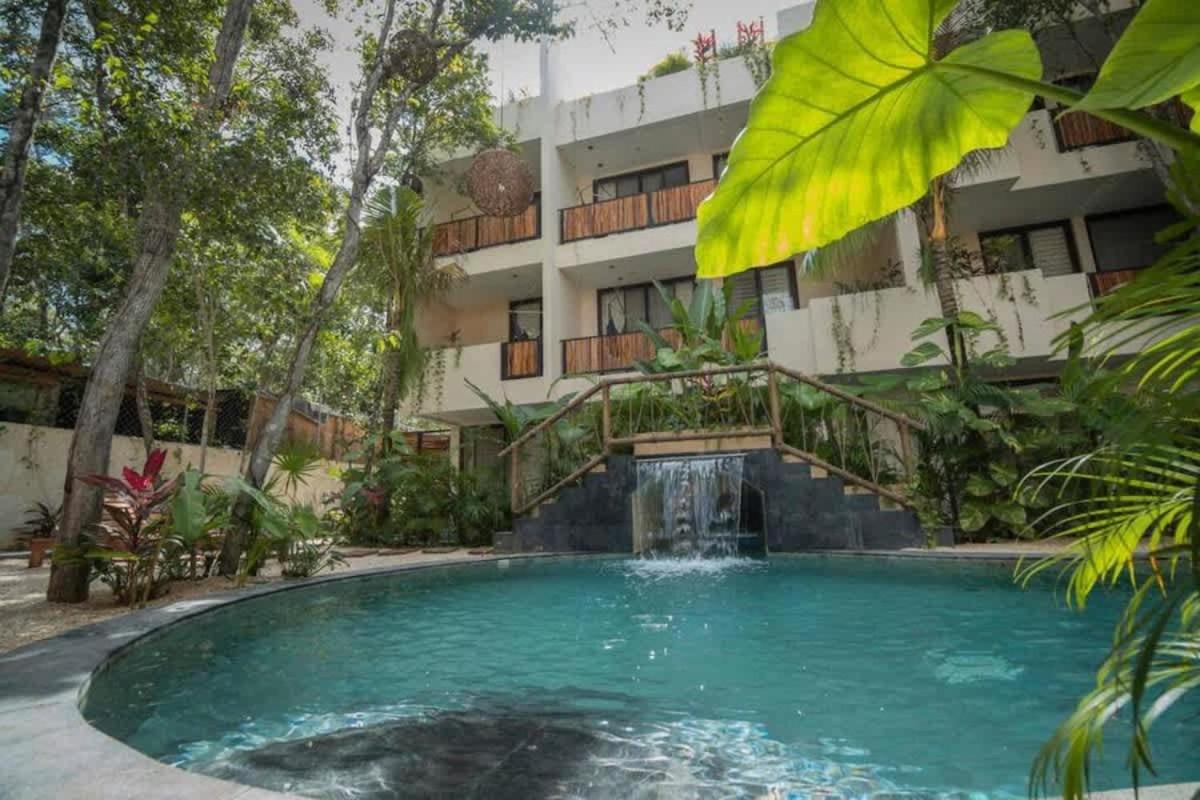 Tulum Getaway - 1BR with 2 Queen Beds Pool Office Area & Gym - Chambres d’hôtes Tulum