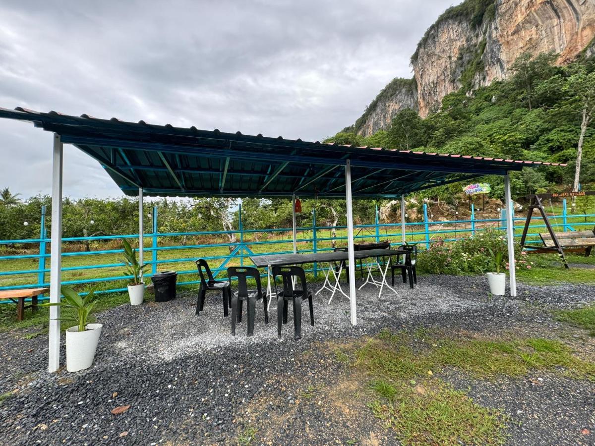 Bekbek's Village - B&B Kangar