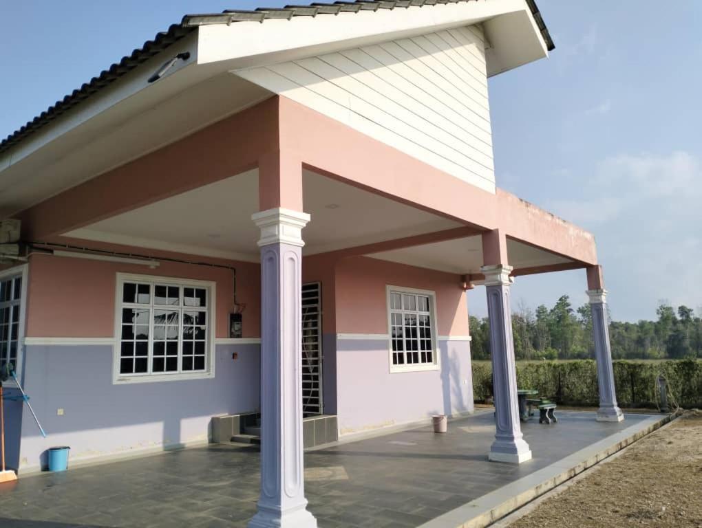 Idaman Homestay Kampung Raja - B&B Kampung Gong Kempas