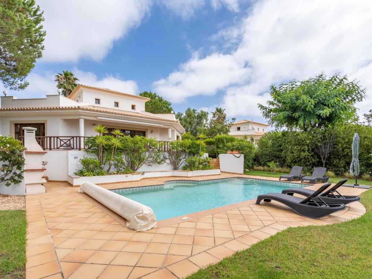 Peaceful and lovely retreat with a pool #1982 - B&B Barão de São Miguel