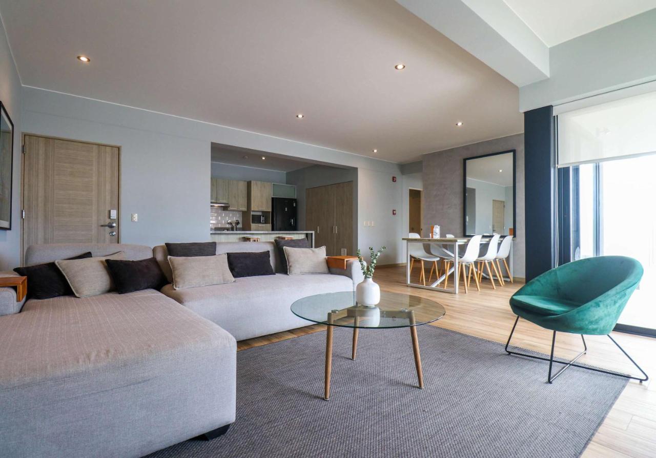 Beautiful 2BR with Terrace in Miraflores - Ferienwohnung Lima