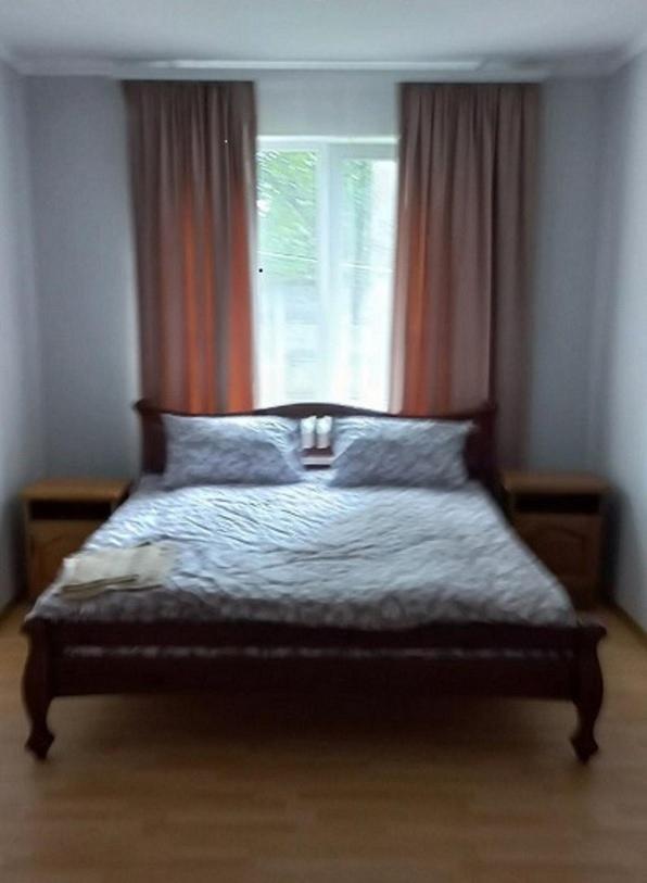 Котедж Під Крилом - Ferienwohnung Deljatyn