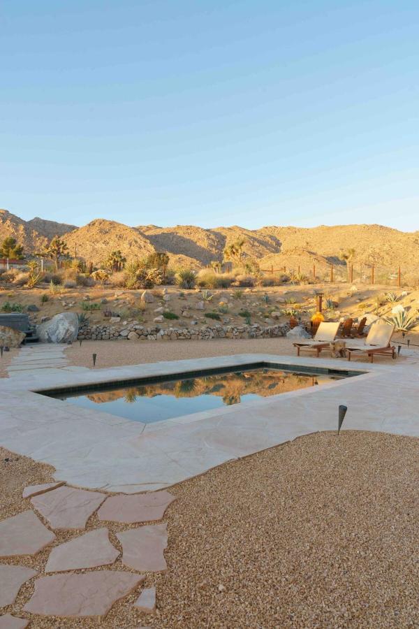 'Desert Wild' Joshua Tree, Pool and Hot Tub - B&B Joshua Tree