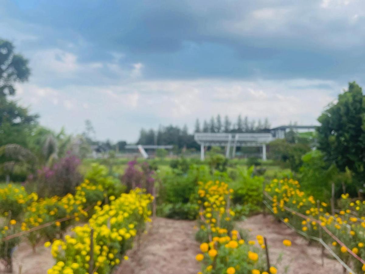 Manee House - บ้านมณี - B&B Buri Ram
