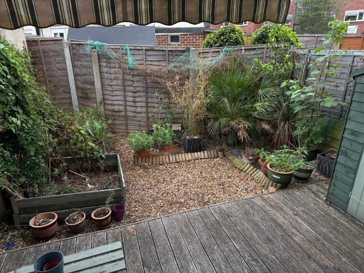 Charming 1-Bedroom Flat with Garden near Stratford & Olympic Park - Ferienwohnung London