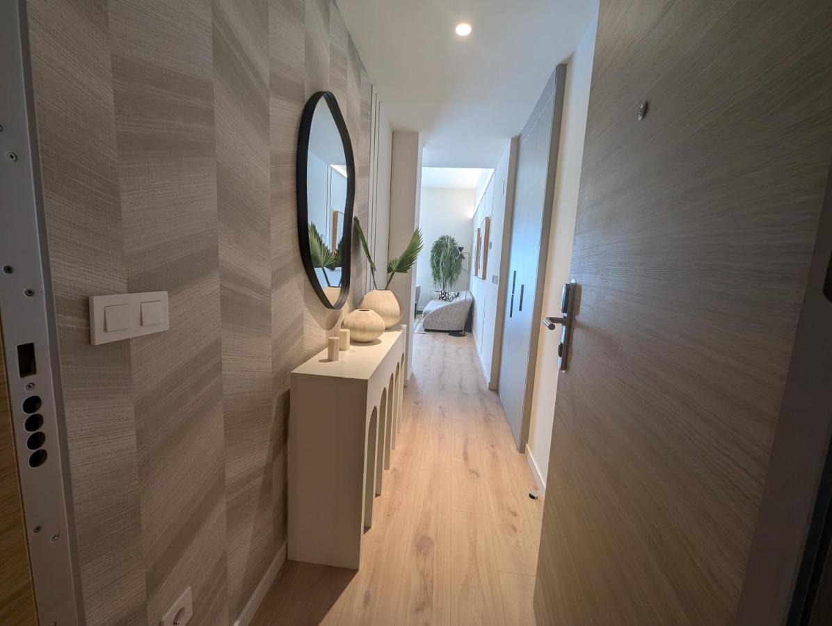 One-Bedroom Apartment with Terrace