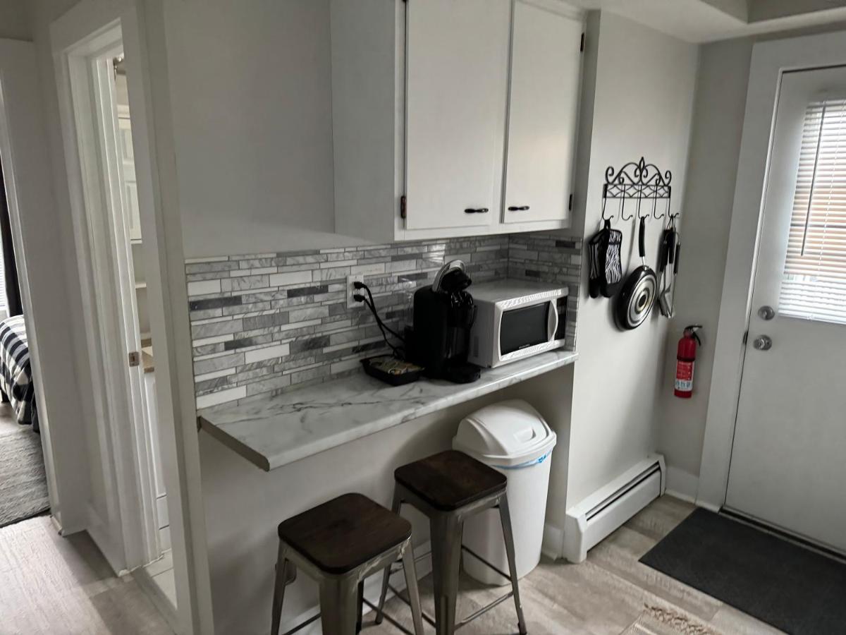 Gem 1 Downtown Willoughby Historic District - Ferienwohnung Willoughby