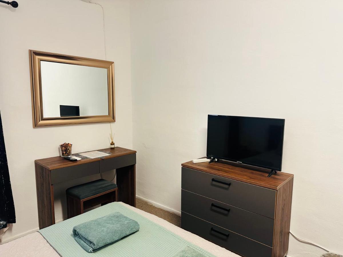 Standaard Tweepersoonskamer met Gedeelde Badkamer