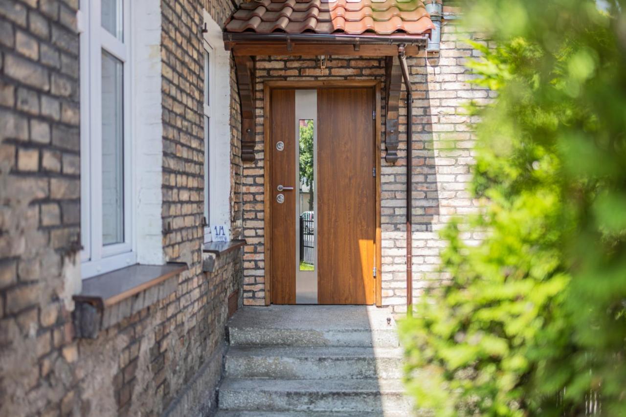 Glow Apartments, Brzeźno Beach Smart Studio i parking - B&B Gdansk