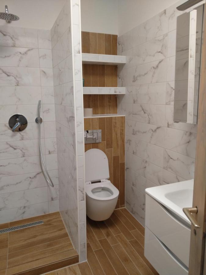 Appartamento Deluxe con 2 Camere da Letto e Vista Giardino