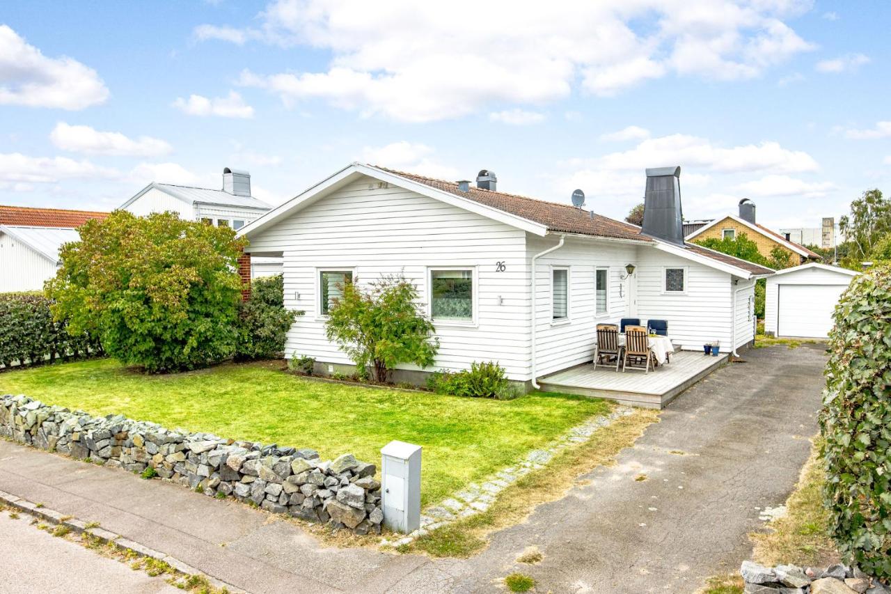 Cozy House near Beach, City & Activities - B&B Falkenberg