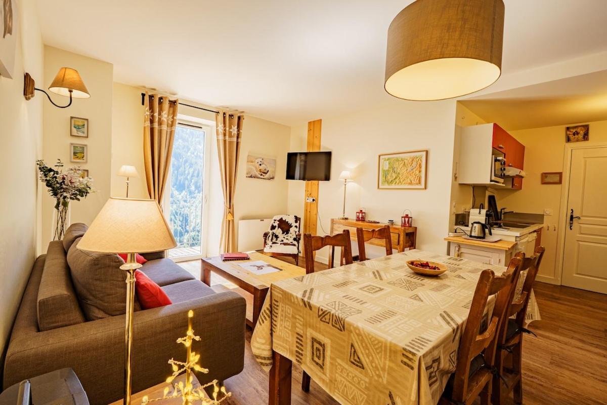 Le Balcon du Beaufortain - Proche des Saisies - B&B Hauteluce
