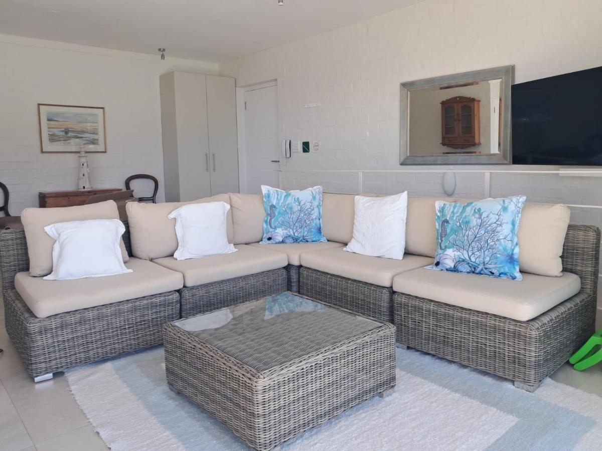 Blue Waves - B&B Fish Hoek