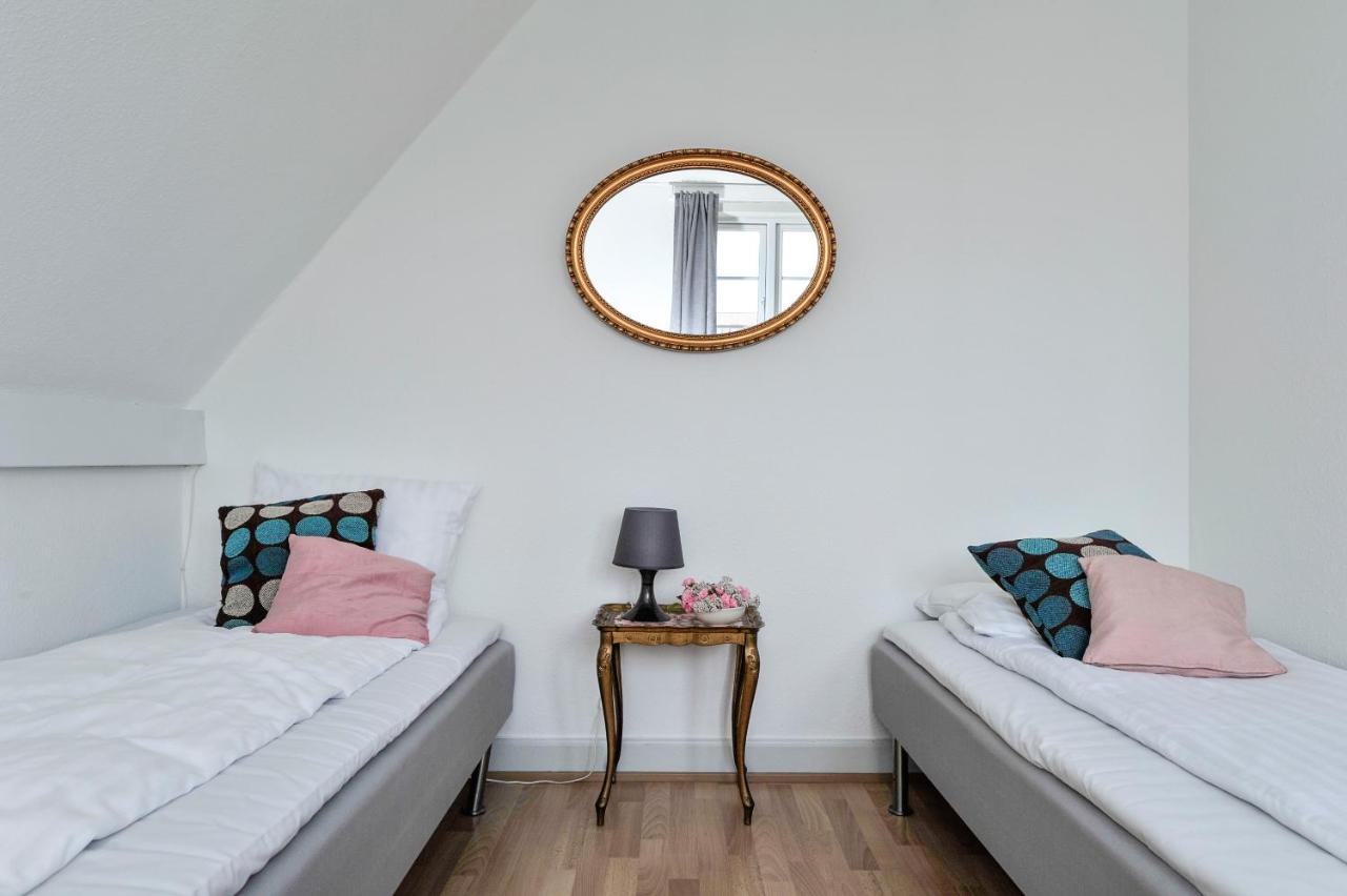 Twin Room with Private Bathroom