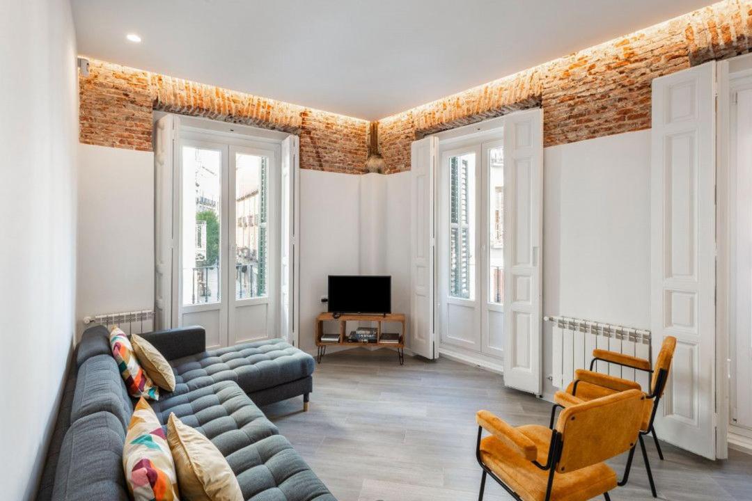 4 bedrooms 3 bathrooms furnished - Sol - Bright & fully equipped - MintyStay - B&B Madrid