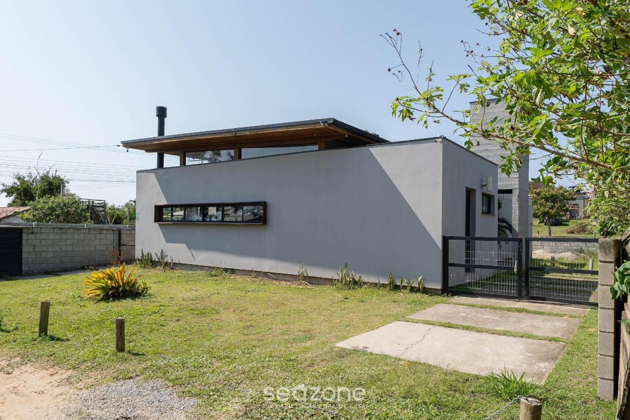 Casa confortável próximo a Praia do Rosa EGI001 - Chambres d'hôtes Imbituba