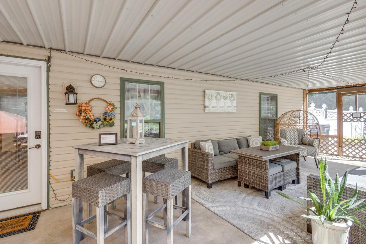 Foxes Den with Hot Tub, Pool Table and Fire Pit! - B&B Troy