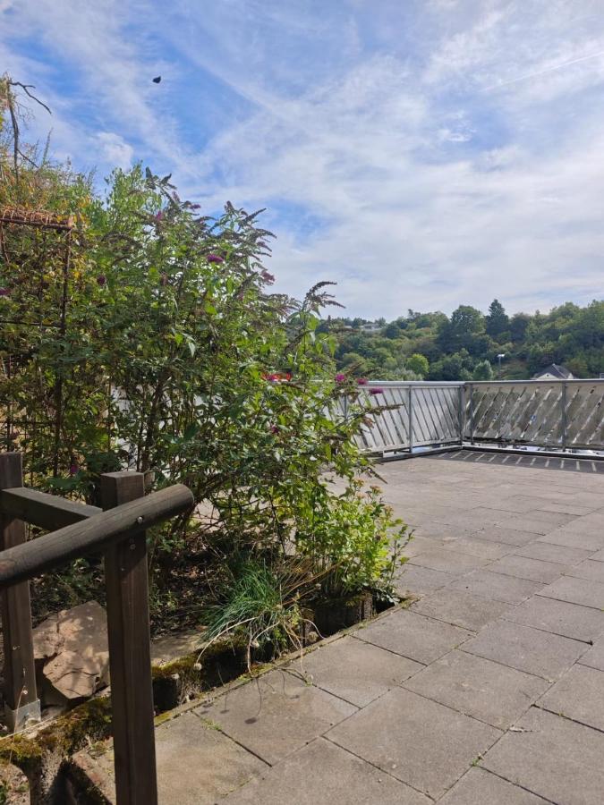 Ferienwohnung 2 Flüsse mit Dachterrasse für 6 Gäste und max 2 Hunde in 1A Lage - B&B Schleiden