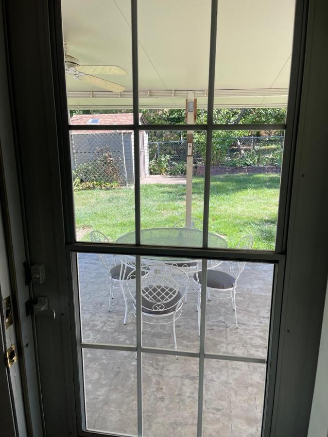 Splendid Room in House 10 mins to Airport - B&B San Luis